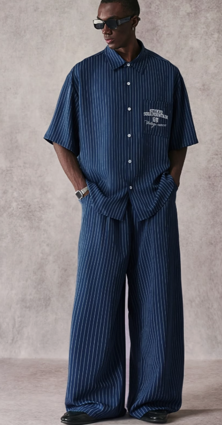 Ensemble chemise à manches courtes et pantalon long à coupe ample, à rayures et imprimé poche