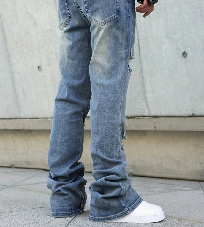 jeans Coupe Droite et bas evasif  avec Fermeture Éclair aux Poignets